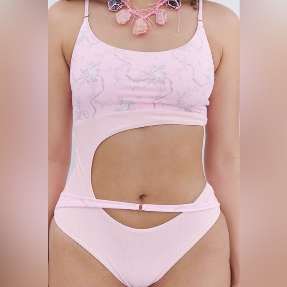 Frankie's Bikinis Other - Frankie's Bikinis Light Pink Thea Ribbed One-Piece Cutout Swimsuit in Aurora